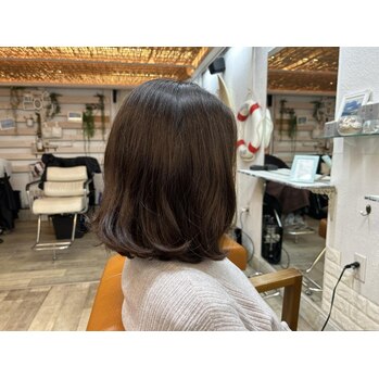クセ毛、多毛でお悩みの方にオススメスタイル!